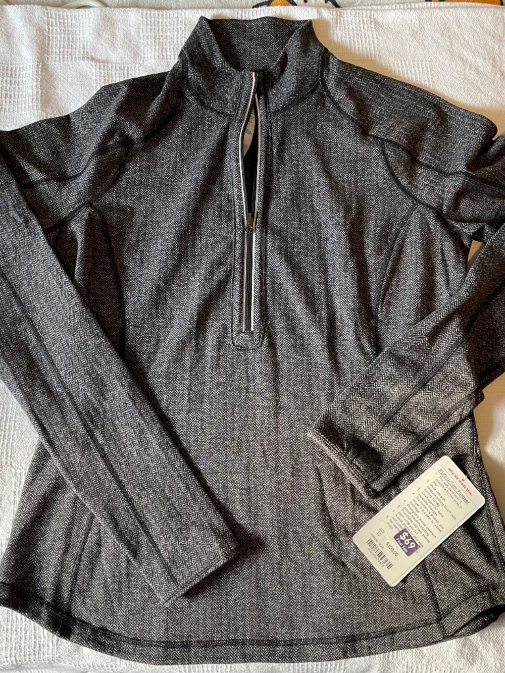 Lululemon Run: U-Turn Pullover